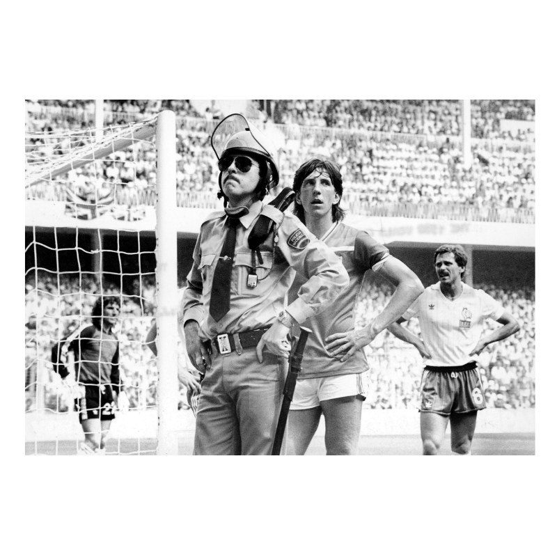 Paul Mariner e il poliziotto spagnolo, 1982