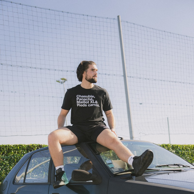 T-shirt noir 'Chasuble, Panaché, Maillot XL & pied carré'