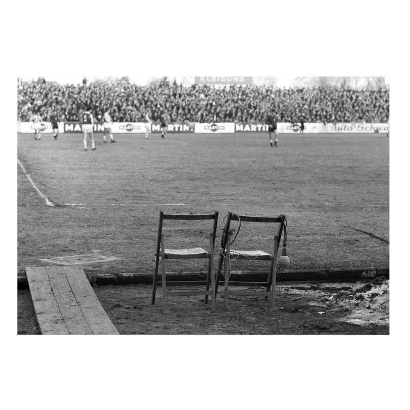 La chaise du commentateur, 1963