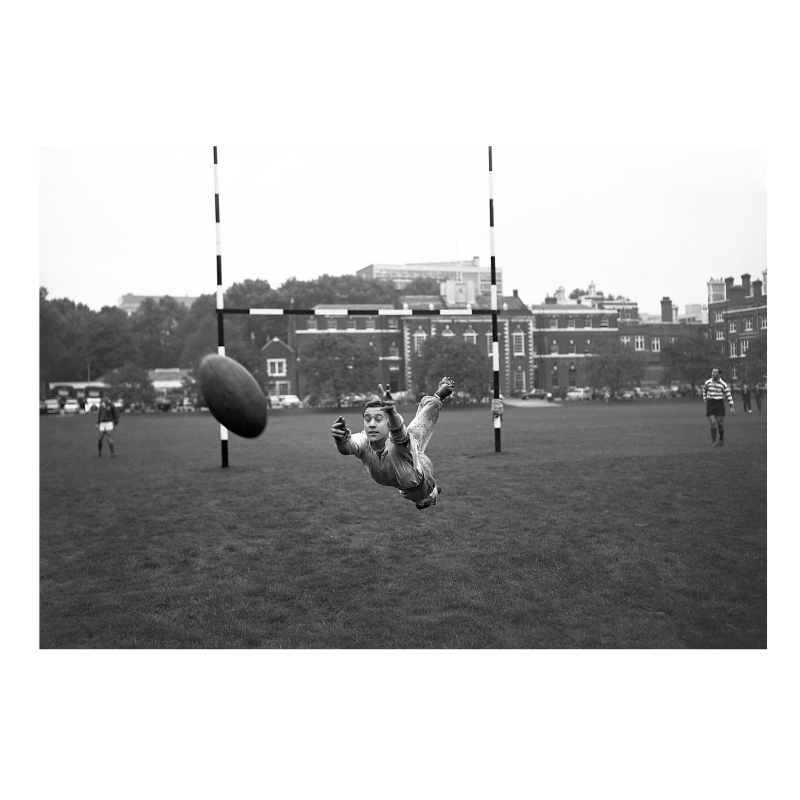 Passe de rugby en plein vol, 1966