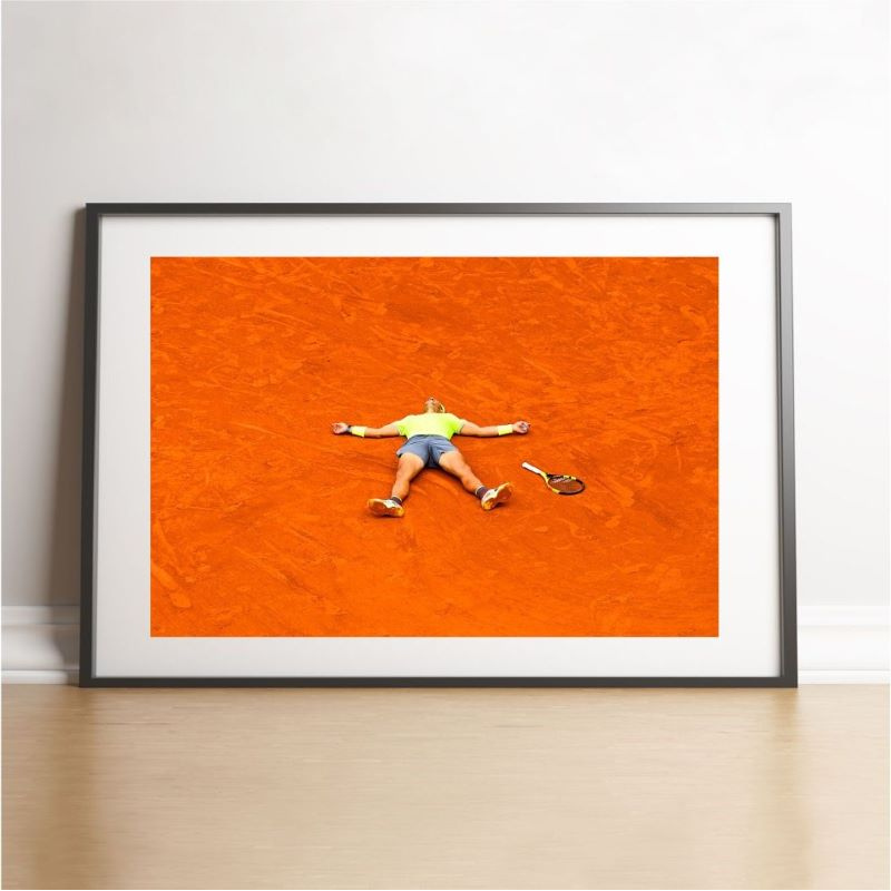 Nadal tombe après sa victoire, 2019