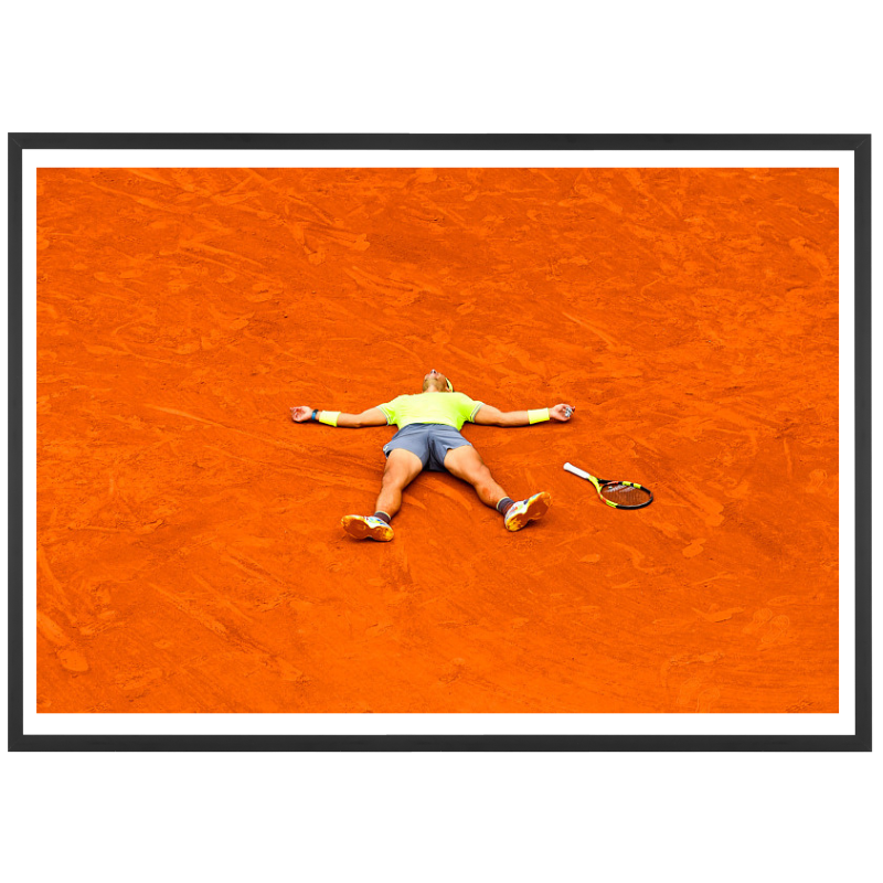 Nadal tombe après sa victoire, 2019