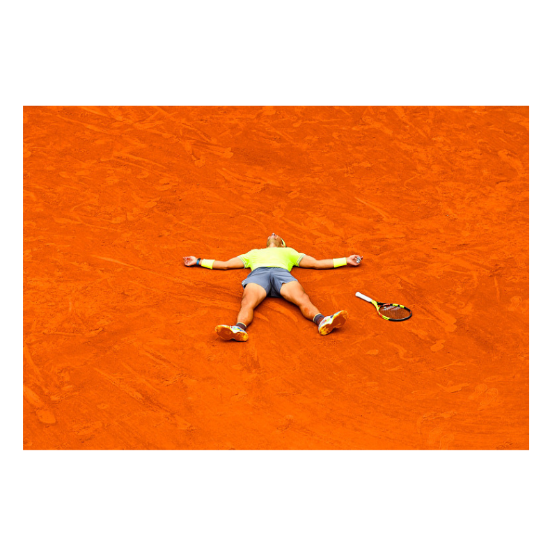 Nadal tombe après sa victoire, 2019