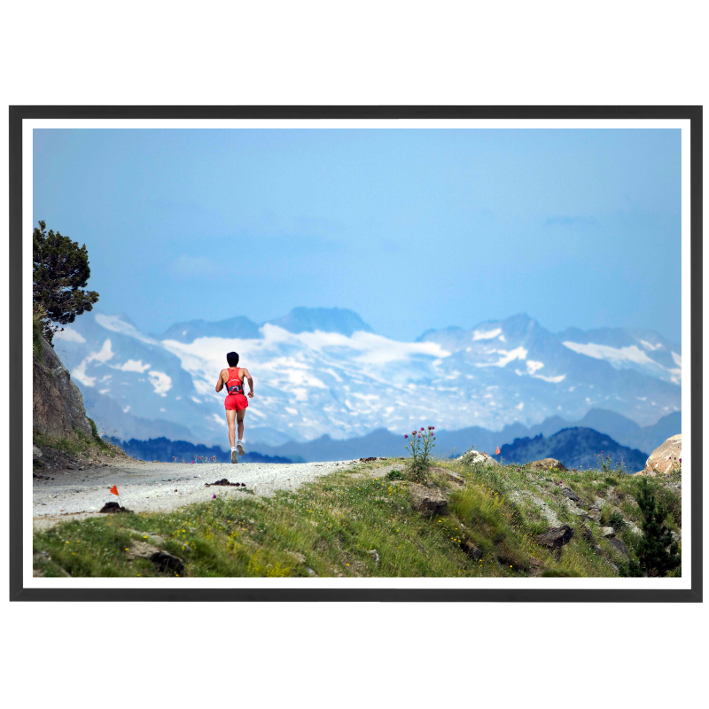 Coureur de trail devant les Pyrénées, 2007