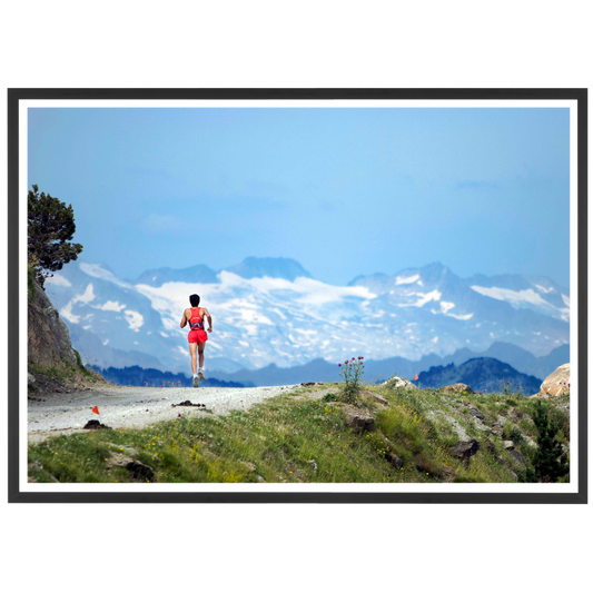 Coureur de trail devant les Pyrénées, 2007