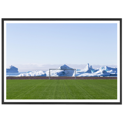 Terrain de foot devant un glacier, 2018