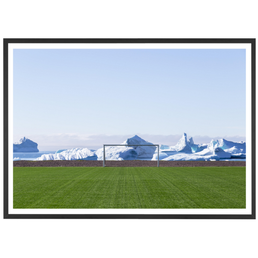 Campo da calcio davanti a una gelateria, 2018