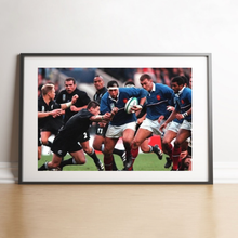 Charger l'image dans la galerie, Benazzi et les Bleus face aux Blacks, 1999
