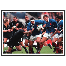Charger l'image dans la galerie, Benazzi et les Bleus face aux Blacks, 1999