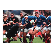 Charger l'image dans la galerie, Benazzi et les Bleus face aux Blacks, 1999