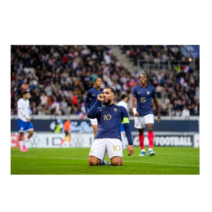 Ryan Cherki célèbre son but face à Chypre, 2023