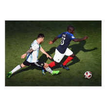 Charger l'image dans la galerie, N'Golo Kanté dribble Messi, 2018