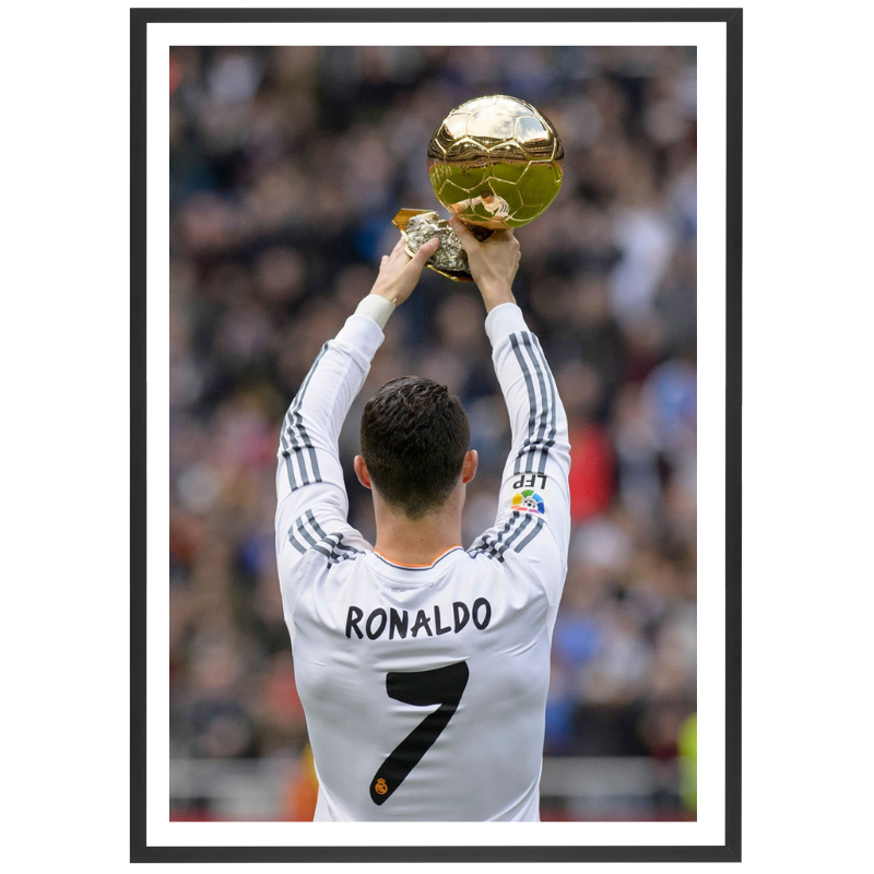 Ronaldo avec son Ballon d'or, 2014