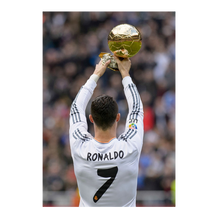Charger l'image dans la galerie, Ronaldo avec son Ballon d'or, 2014