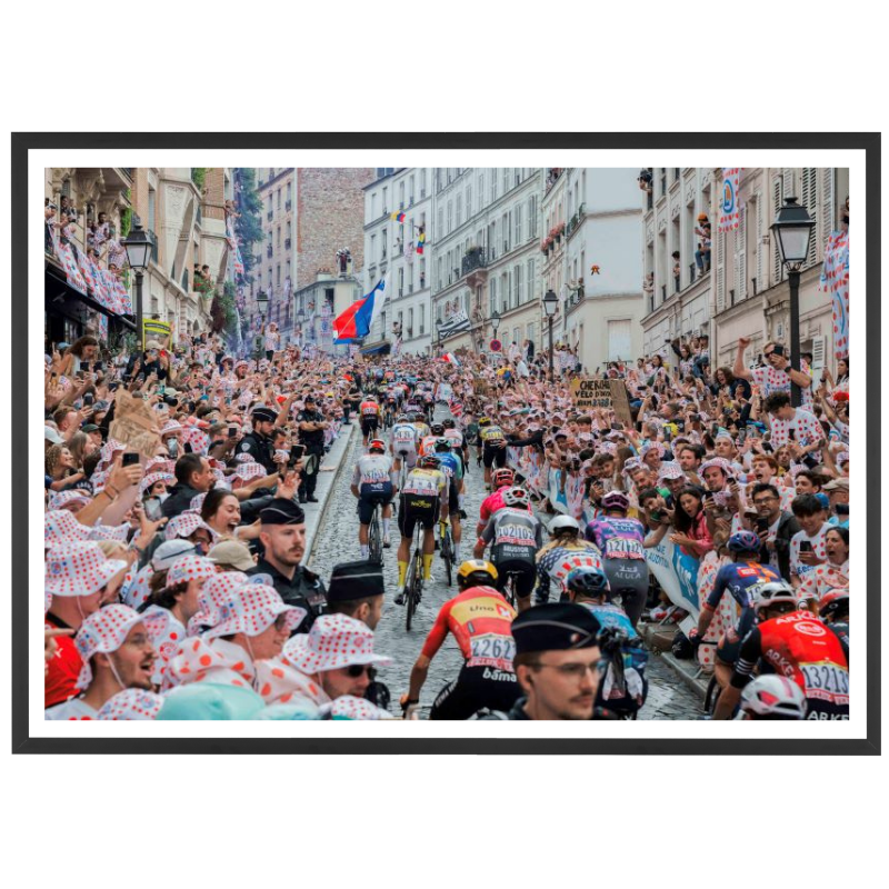 Ascension de la rue Lepic à Montmarte, Tour de France 2025