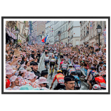 Charger l'image dans la galerie, Ascension de la rue Lepic à Montmarte, Tour de France 2025
