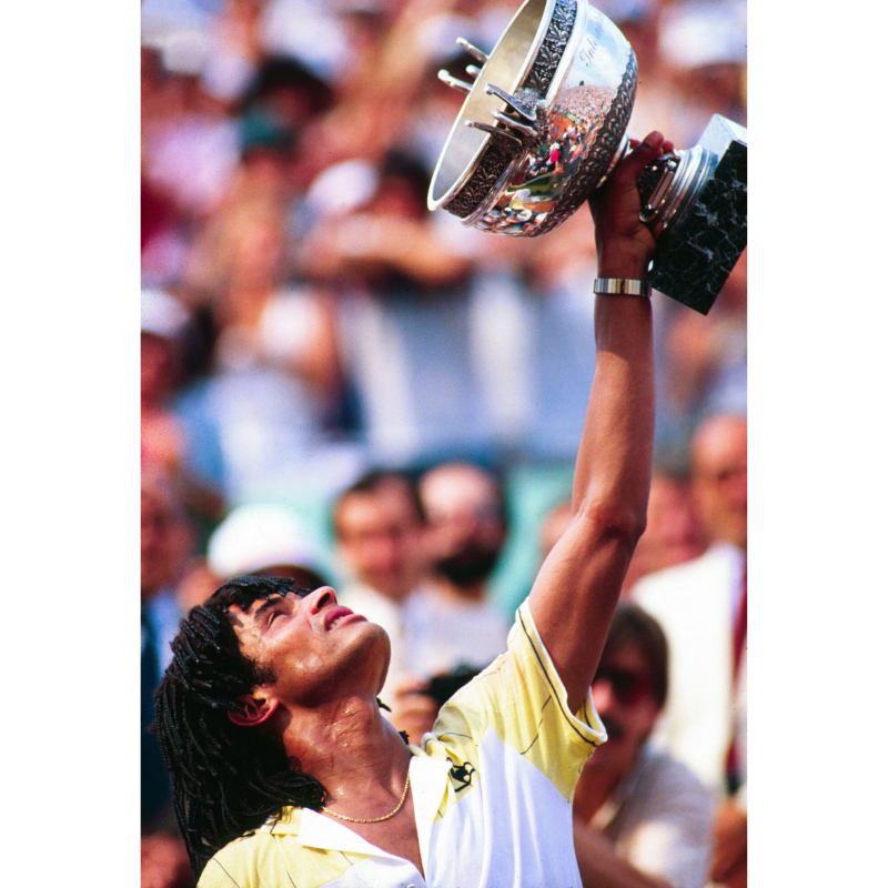Mug citation de Yannick Noah "La crétinerie est une qualité essentielle au tennis"