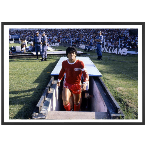 Maradona sort du tunnel, 1980