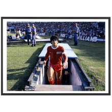 Charger l'image dans la galerie, Maradona sort du tunnel, 1980