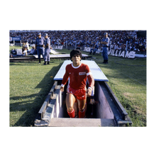 Charger l'image dans la galerie, Maradona sort du tunnel, 1980
