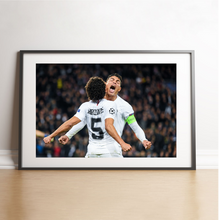 Carica l'immagine nel visualizzatore di Gallery, La rabbia di Thiago Silva e Marquinhos, 2018