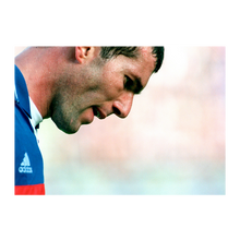 Charger l'image dans la galerie, Zinédine Zidane de profil, 2000