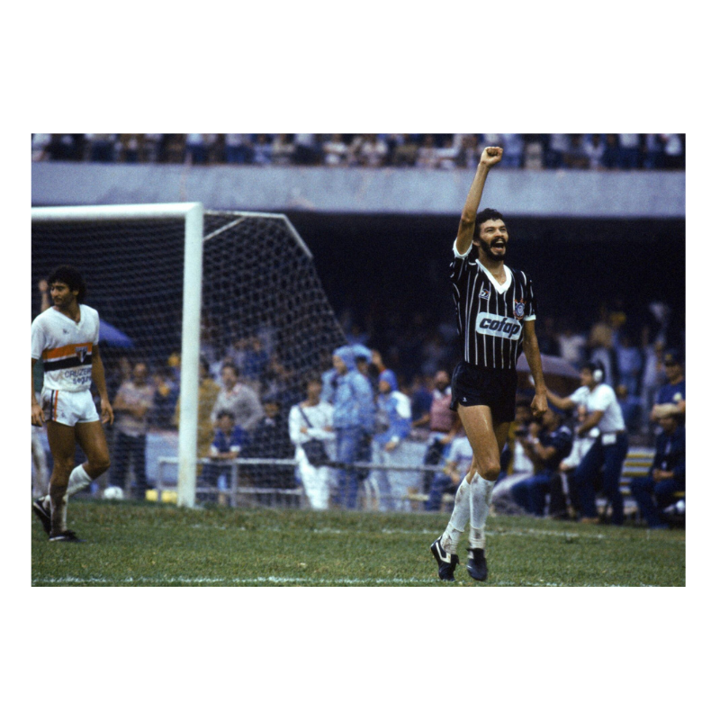 Célébration poing levé de Socrates, 1983