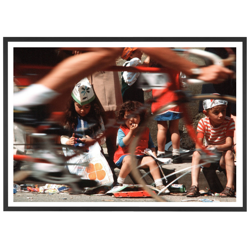 Enfants regardant passer le Tour de France, 1977