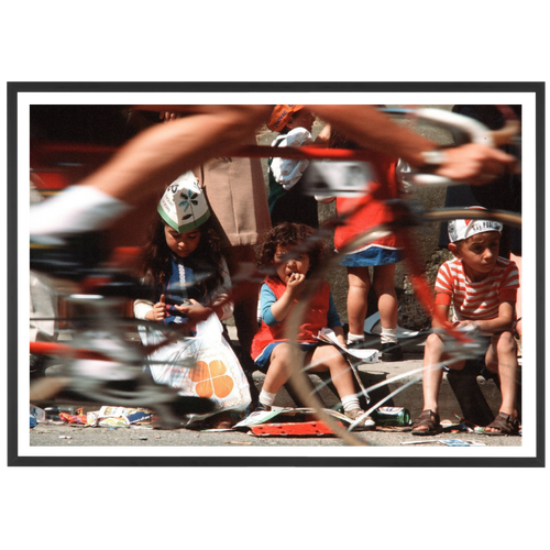 Enfants regardant passer le Tour de France, 1977