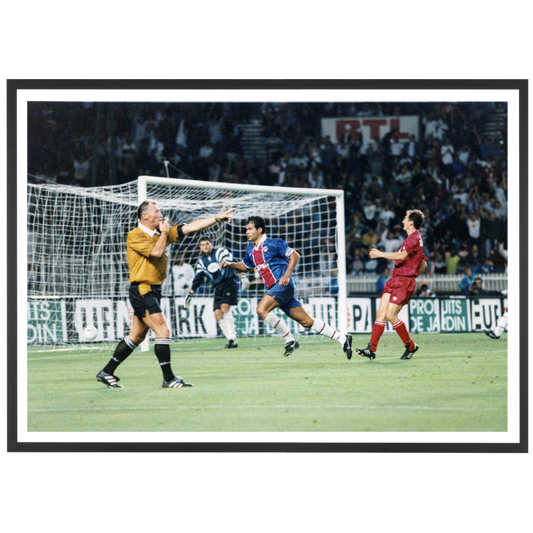 Raí festeggia il suo gol contro la Steaua Bucarest, 1997