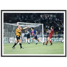 Charger l'image dans la galerie, Raï célèbre son but face au Steaua Bucarest, 1997