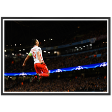 Charger l'image dans la galerie, Falcao dans le ciel de Manchester, 2017