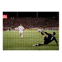 Charger l'image dans la galerie, Arrêt de Dudek contre le Milan AC, 2005