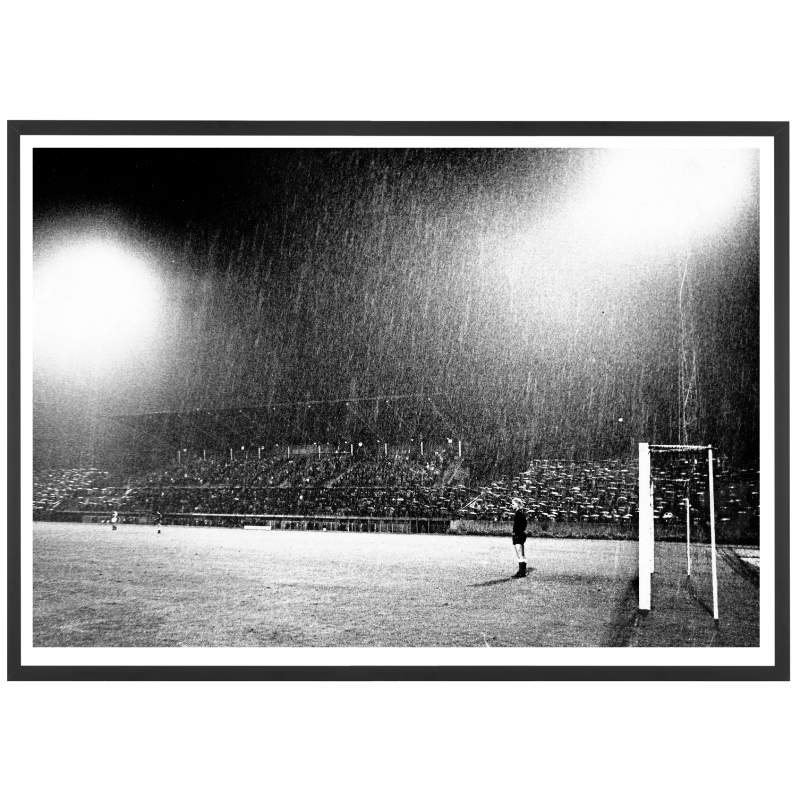 Guardiano sotto la pioggia e sotto i riflettori, 1963