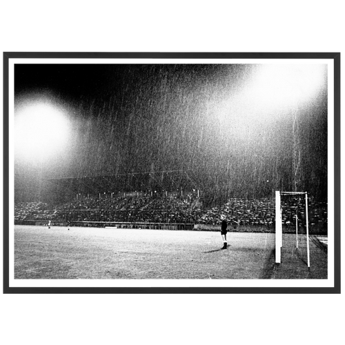 Guardiano sotto la pioggia e sotto i riflettori, 1963