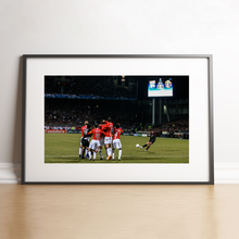 Charger l'image dans la galerie, Coup franc de Juninho contre ManUnited, 2008