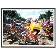 Charger l'image dans la galerie, Jan Ullrich en jaune sur les Champs Elysées, 1997