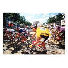 Charger l'image dans la galerie, Jan Ullrich en jaune sur les Champs Elysées, 1997