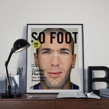 Carica l'immagine nel visualizzatore di Gallery, Poster del decimo anniversario di Zidane, So Foot #108