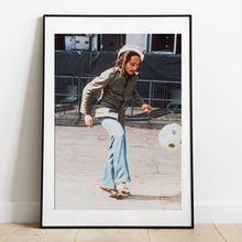 Charger l'image dans la galerie, Bob Marley joue au foot en tournée, Bruxelles 1977