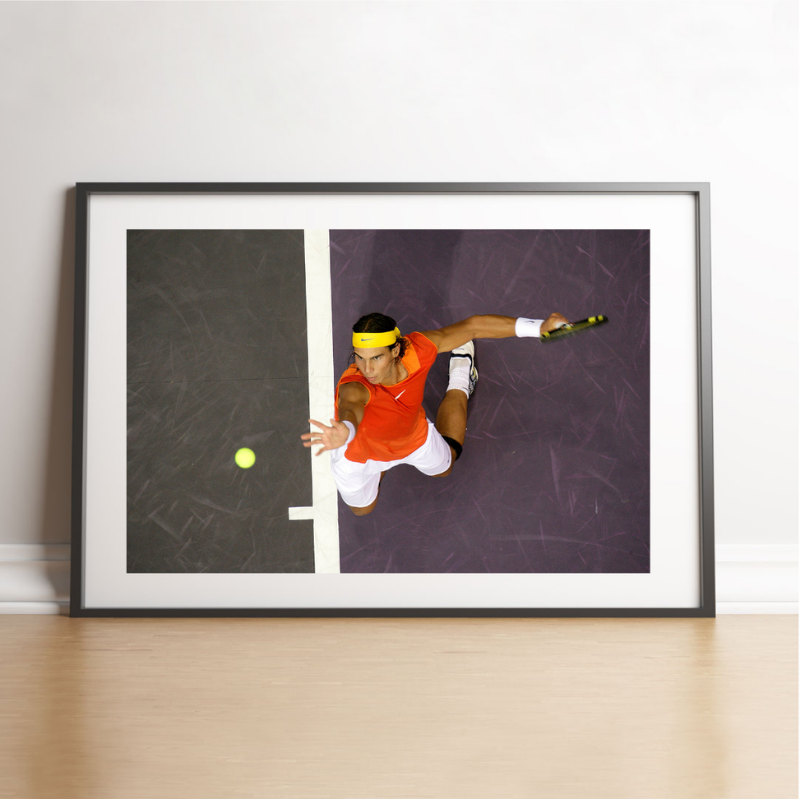 Rafael Nadal au service à Madrid, 2005