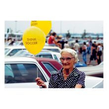 Charger l'image dans la galerie, Mamie foot - 1978