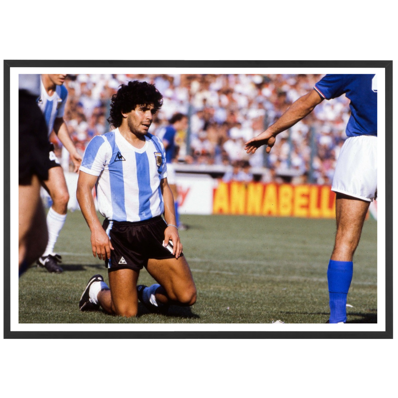 Maradona à terre, 1982