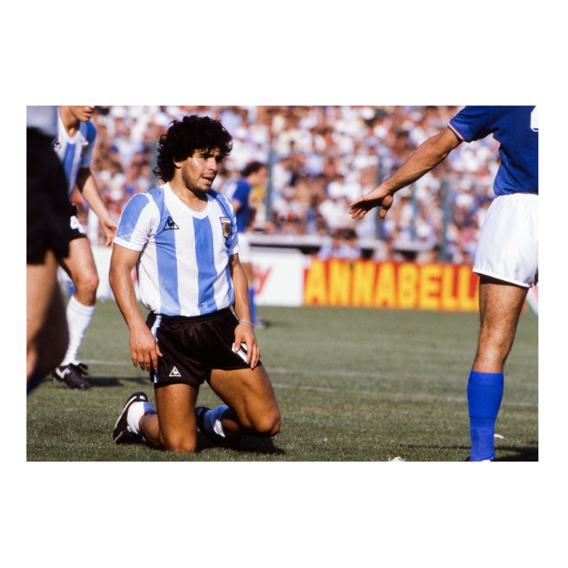 Maradona à terre, 1982