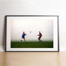 Charger l'image dans la galerie, Ferrer face à Shevchenko dans la brume, 1999