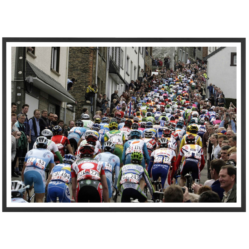 Peloton dans une montée de Liège-Bastonne-Liège, 2006