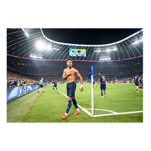 Charger l'image dans la galerie, Ferveur de Doué après son doublé, Finale 2025