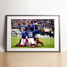 Charger l'image dans la galerie, Célébration des Bleus face au Brésil, France 1998