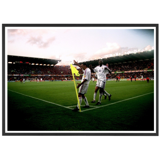 Célébration de Djorkaeff et Vieira face à l'Espagne, 2000