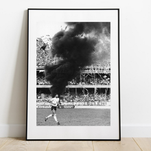 Charger l'image dans la galerie, Socrates sur fond de fumigène noir, 1984